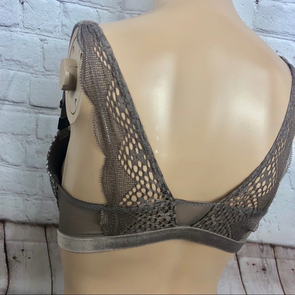 VS Victoria’s Secret Very Sexy Lace Push Up Bra - Picture 6 of 6